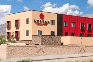 Amaran Senior Living Exterior