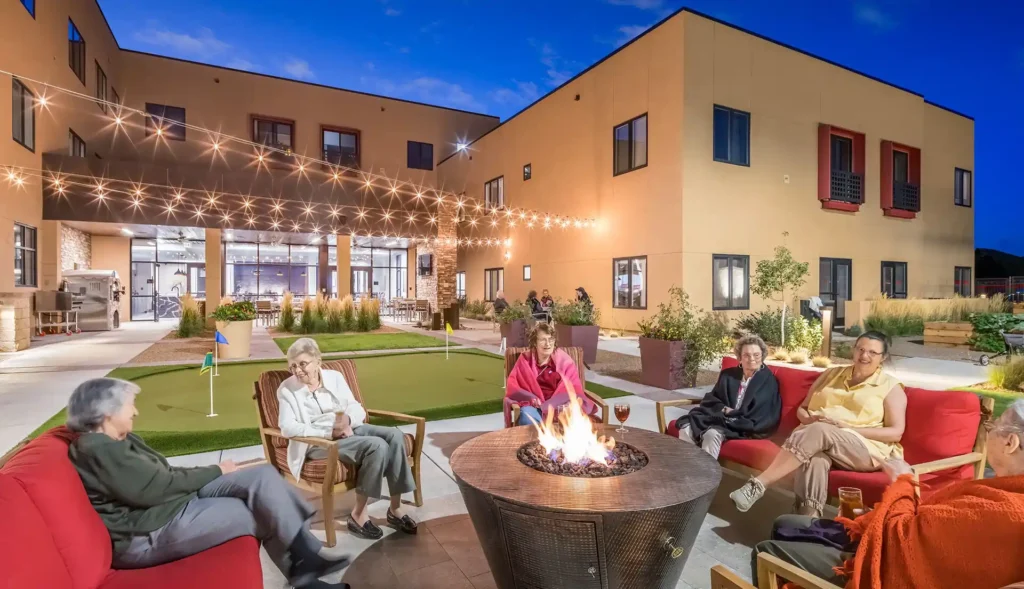 outdoor amaran senior living